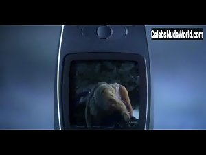 Natalie McFetridge in Decoys 2: Alien Seduction (2007) 3