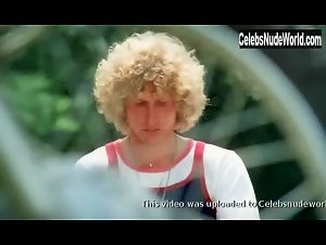 Nathalie Courval in Quelques messieurs trop tranquilles (1973) 2