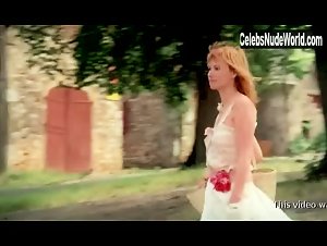 Nathalie Courval in Quelques messieurs trop tranquilles (1973) 4