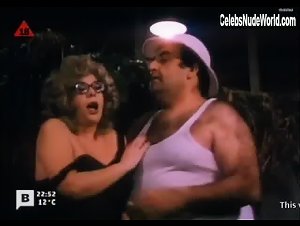Nuria Hosta in La rossa del bar (1986) 3
