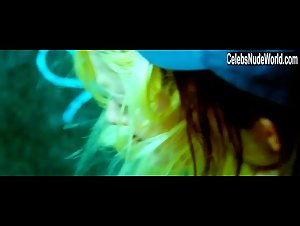 Nelly Botnaru in Sarancha (2014) 18
