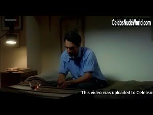 Neta Garty in Sof Ha'Olam Smola (2004) 15
