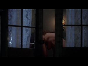 Nicole DuBois in Interview with the Vampire: The Vampire Chronicles (1994) 17