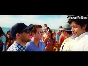 Noa Lindberg in Entourage - The Movie (2015) 15