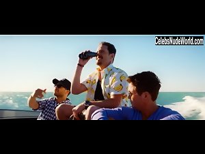 Noa Lindberg in Entourage - The Movie (2015) 3