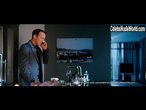 Noemi Besedes in Mann tut was Mann kann (2012) 17