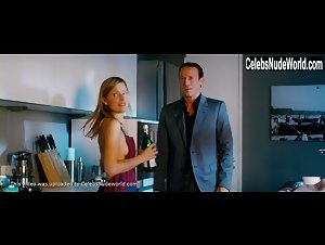 Noemi Besedes in Mann tut was Mann kann (2012) 8