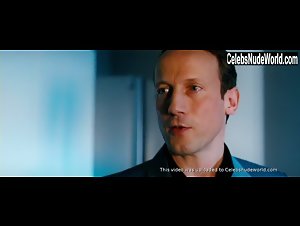 Noemi Besedes in Mann tut was Mann kann (2012) 9
