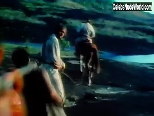 Octavia Thengeni in Slavers (1978) 14