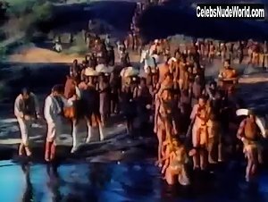 Octavia Thengeni in Slavers (1978) 18