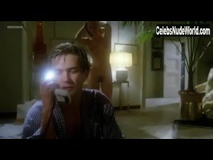 Ofelia Meyer in Luca il contrabbandiere (1980) 5