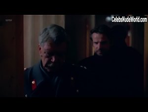 Olga Kudryashova in Den russiske sangerinde (1993) 1