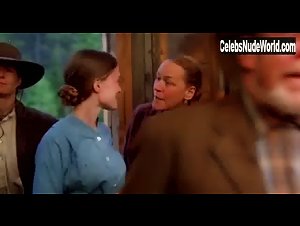 Olinda Turturro in Ballad of Little Jo (1993) 6