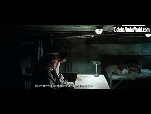 Oona von Maydell in Der Bunker (2015) 17