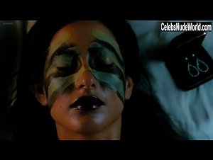 Paola Medina Espinoza in Memoria de mis putas tristes (2011) 17