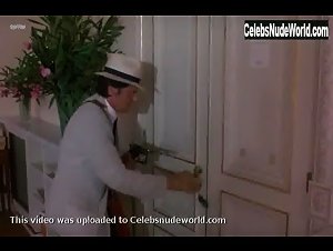 Patricia Barzyk in La machine a decoudre (1986) 4