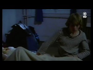 Patricia Coulet in Loulou (1980) 20
