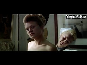 Pernille Hojmark in Sort host (1993) 4
