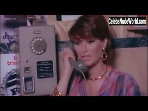 Ria De Simone in L'insegnante viene a casa (1978) 16