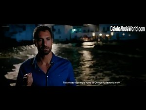 Rocio Munoz in Immaturi - Il viaggio (2012) 16