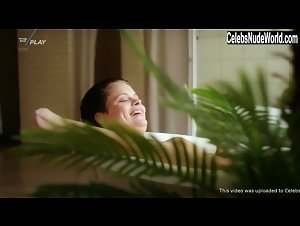 Ronja Mannov Olesen in Ondt i roven (series) (2019) 19