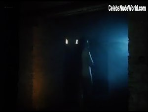 Rubecca Mohamed in Axel (short) (1989) 13