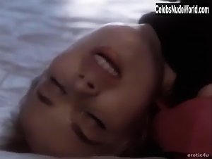 Ruth Collins in Undici giorni, undici notti 2 (1990) 16