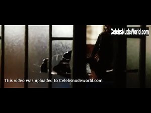 Saadet Aksoy in Venuto al mondo (2012) 20