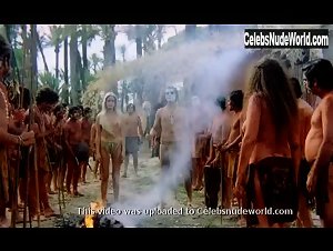 Sabrina Siani in Mondo cannibale (1980) 11