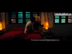 Salome Gunnarsdottir in Darkness Visible (2019) 16