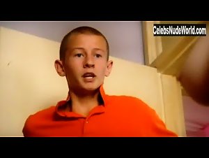 Samantha Robinson (1) in Shameless UK (series) (2004) 8