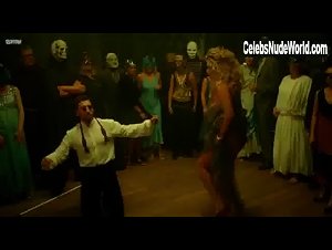 Sandra Majka nude, dancing scene in Ixjana (2012) 16