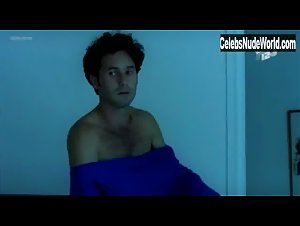 Sandrine Le Berre in Les gens en maillot de bain ne sont pas (forcement) superficiels (2001) 14