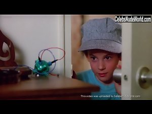Sara Botsford in Deadly Eyes (1982) 15