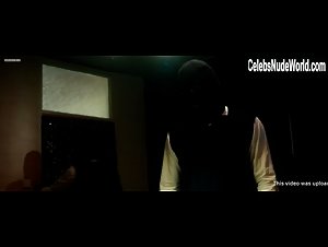 Sarah Chronis in Bloedlink (2014) 2