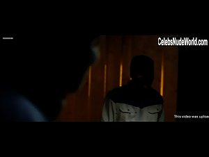 Sarah Chronis in Bloedlink (2014) 7
