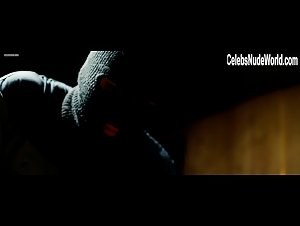 Sarah Chronis in Bloedlink (2014) 9
