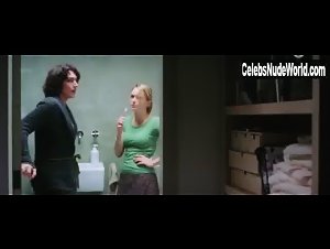 Sarah Jonker nude, boobs scene in Leef! (2005)