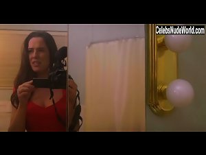 Scarlett Davies in Followme (2019) 11