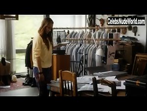 Sheena Tchai in De Overgave (2014) 3