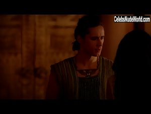 Sibylla Deen in Tut (series) (2015) 1