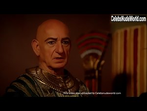 Sibylla Deen in Tut (series) (2015) 12