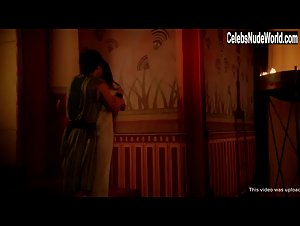 Sibylla Deen in Tut (series) (2015) 4