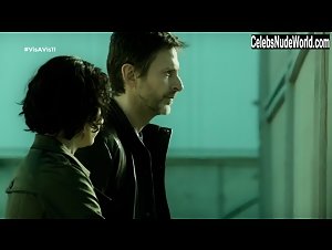 Silvia Hernandez in Vis a vis (series) (2015) 4