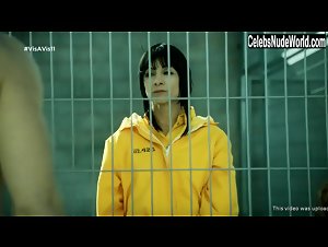 Silvia Hernandez in Vis a vis (series) (2015) 6