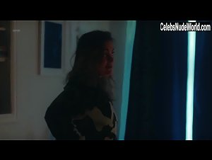 Siri Seljeseth in Unge lovende (series) (2015) 2