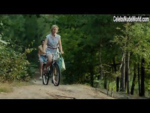 Sonja Gerhardt in Deutschland 83 (series) (2015) 1