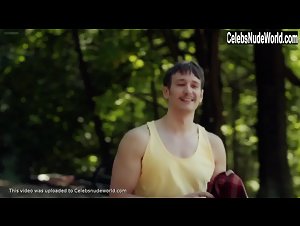Sonja Gerhardt in Deutschland 83 (series) (2015) 10