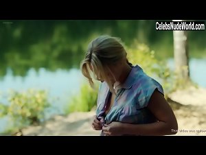 Sonja Gerhardt in Deutschland 83 (series) (2015) 14