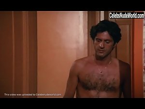 Sophie Barjac in L'amour en douce (1985) 20